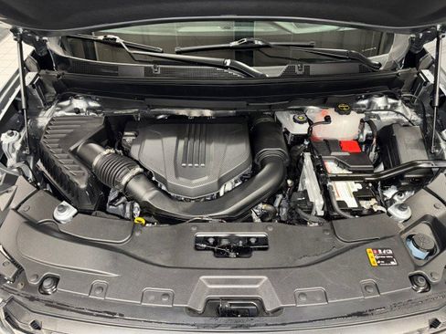 Used 2025 GMC Acadia Elevation image 34