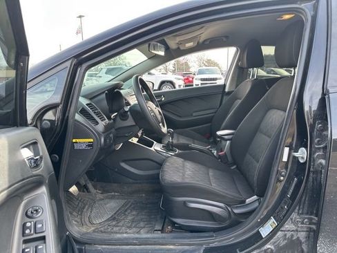 Used 2016 Kia Forte LX image 8