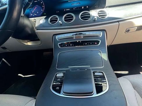 Used 2022 Mercedes-Benz E 350 Sedan image 24