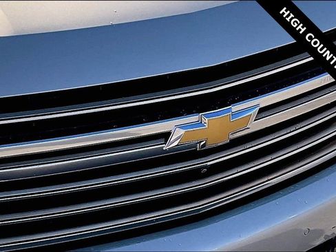 Used 2022 Chevrolet Suburban High Country image 32