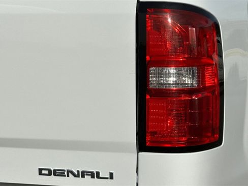 Used 2019 GMC Sierra 2500 Denali w/ Duramax Plus Package image 27
