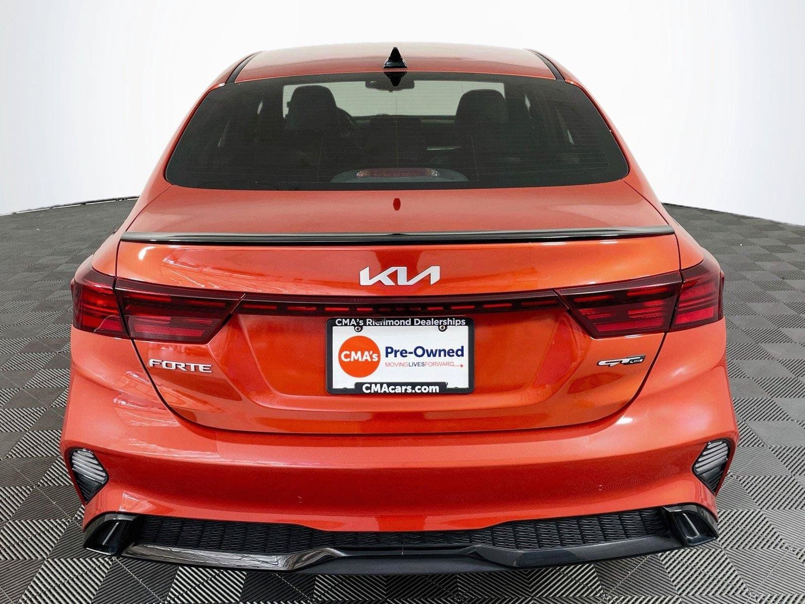 Used 2022 Kia Forte GT-Line w/ GT-Line Premium Package FWD image 7