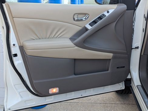 Used 2009 Nissan Murano SL w/ Leather Pkg image 12