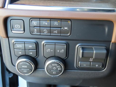 New 2026 Chevrolet Tahoe High Country image 17