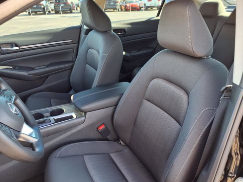 New 2025 Nissan Altima 2.5 SV image 12