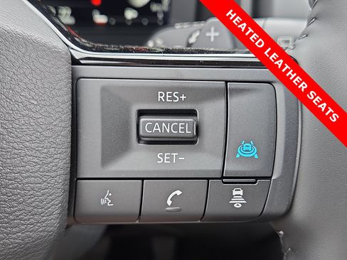Used 2025 Nissan Rogue SL FWD image 22