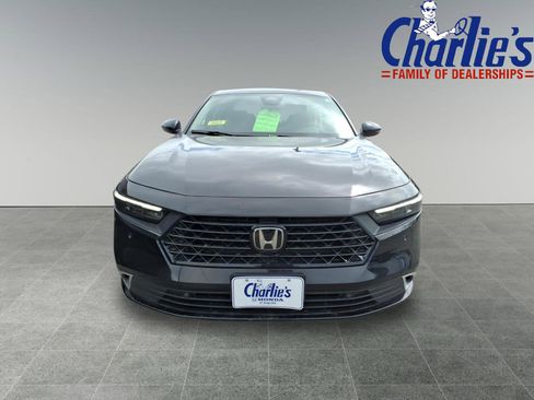 Used 2023 Honda Accord Touring image 2