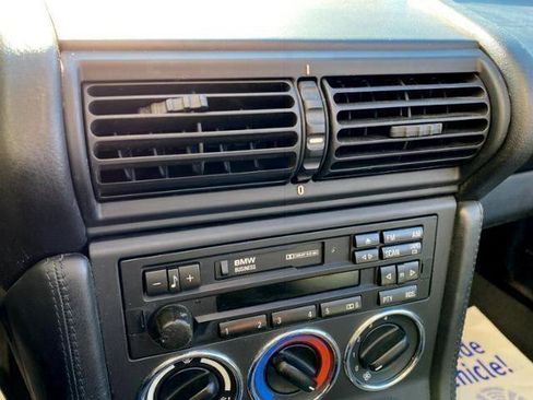 Used 2000 BMW Z3 image 19