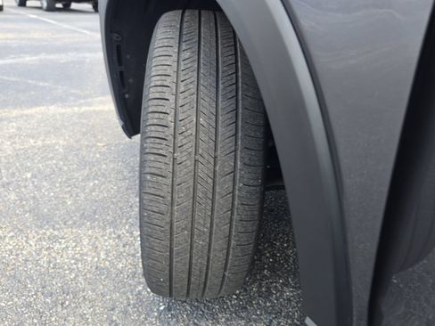 Certified 2025 Honda HR-V LX image 28