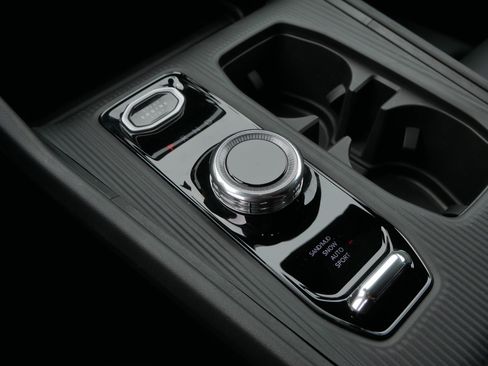 New 2026 Jeep Cherokee Limited AWD/4WD image 10