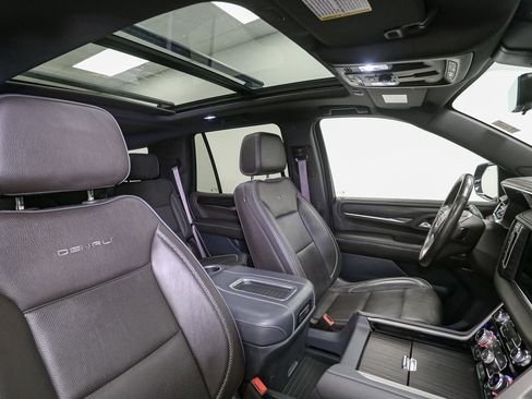 Used 2022 GMC Yukon Denali w/ Denali Premium Package AWD/4WD image 20