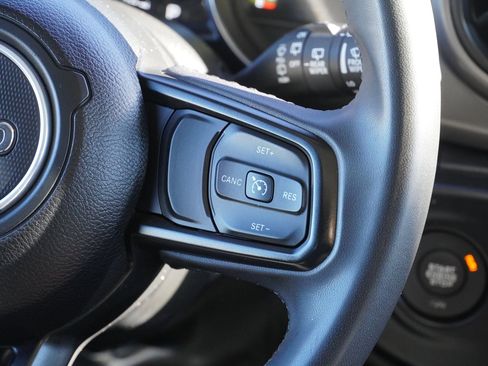 Used 2023 Jeep Wrangler Unlimited image 29