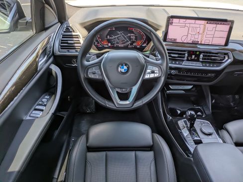 Used 2024 BMW X4 xDrive30i w/ Parking Assistance Package AWD/4WD image 15