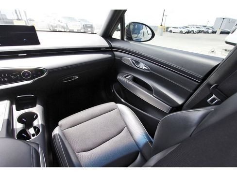 Used 2022 Genesis GV70 2.5T w/ Sport Prestige Package image 10