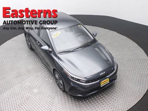 Used 2024 Kia Forte LXS FWD image 3