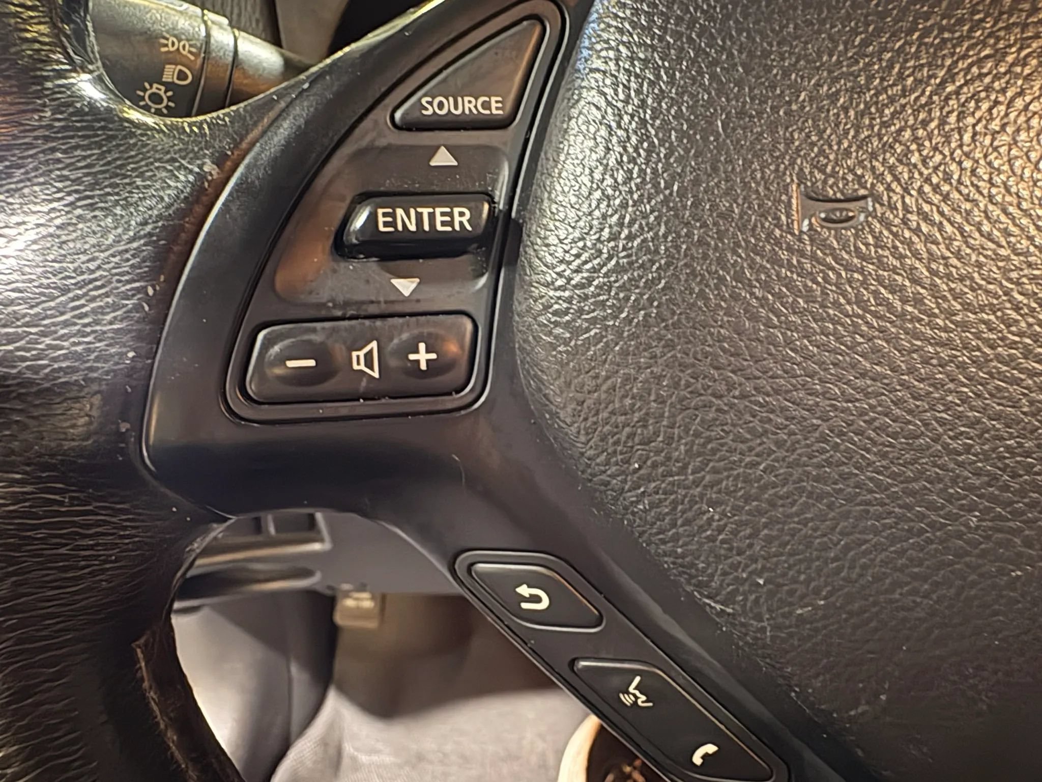 Used 2016 INFINITI QX50 AWD w/ Deluxe Touring Package image 26