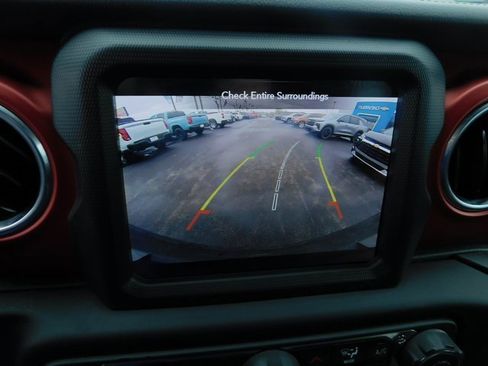 Used 2018 Jeep Wrangler Unlimited Rubicon w/ Dual Top Group image 29