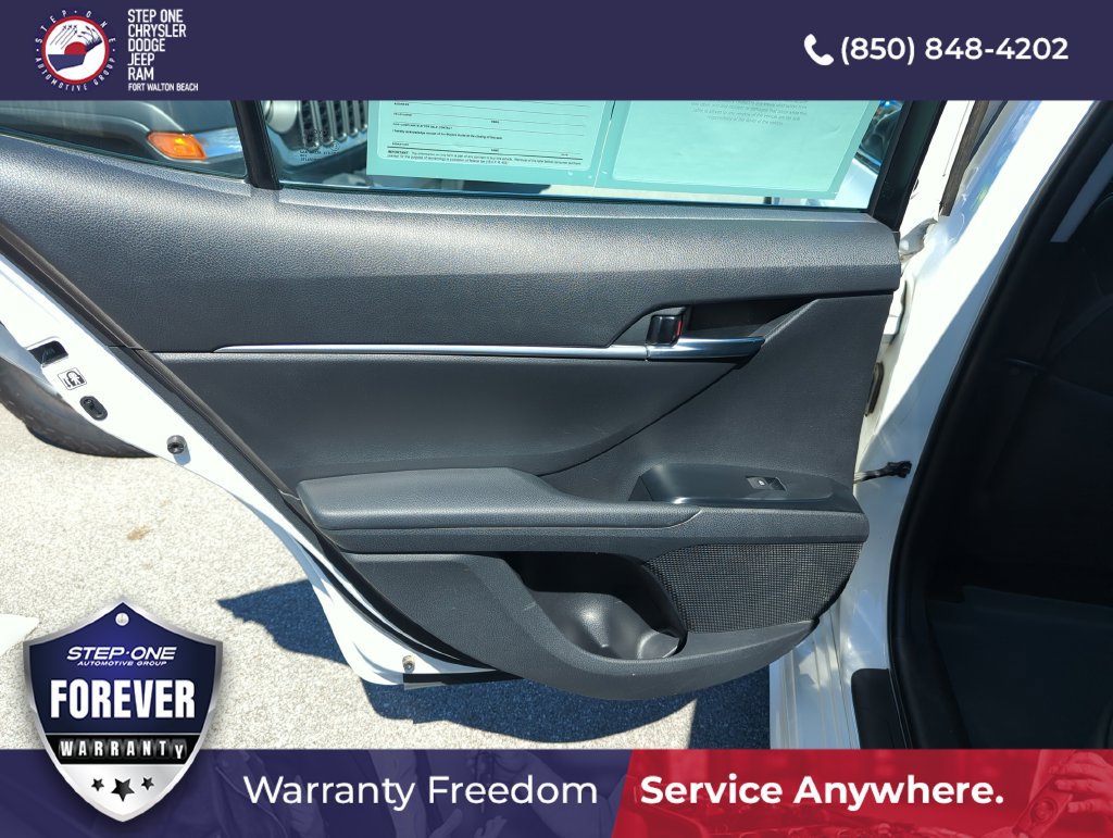 Used 2018 Toyota Camry SE FWD image 26