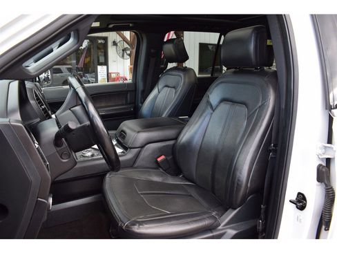 Used 2020 Ford Expedition Limited image 22