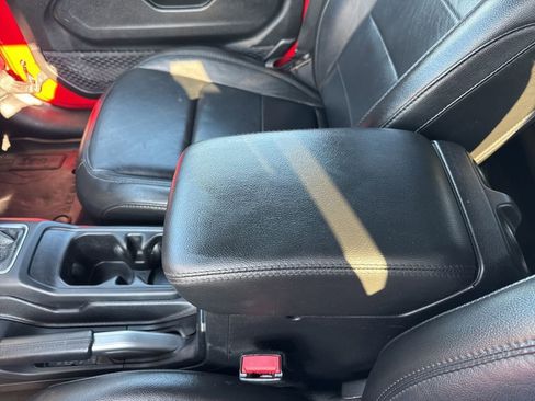 Used 2021 Jeep Wrangler Unlimited Sahara image 42