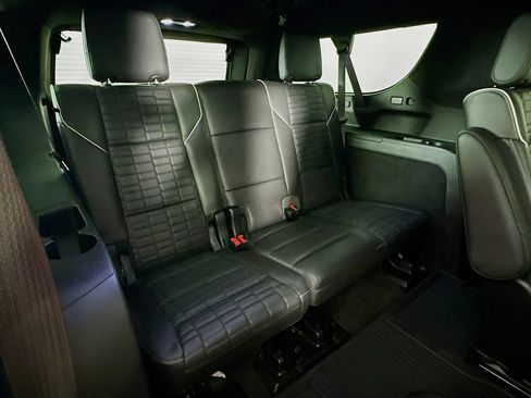 Used 2024 Cadillac Escalade ESV Sport Platinum w/ LPO, ONYX Package AWD/4WD image 36