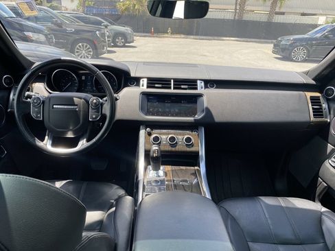 Used 2017 Land Rover Range Rover Sport SE AWD/4WD image 2