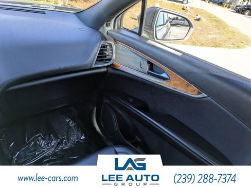 Used 2016 Lincoln MKX Select w/ Select Plus Package image 16