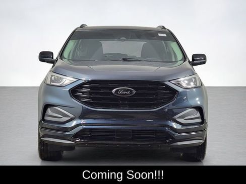 Used 2023 Ford Edge SE w/ Black Appearance Package image 8