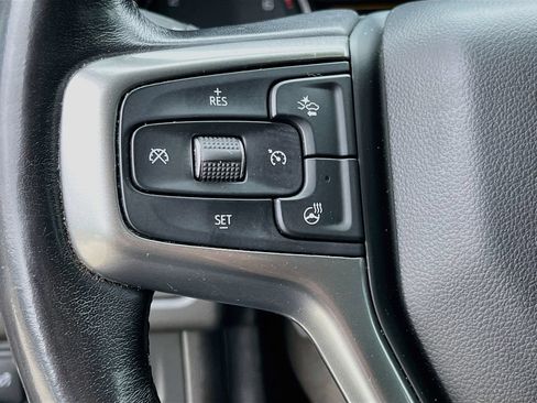 Used 2021 Chevrolet Suburban LT w/ Luxury Package RWD image 19
