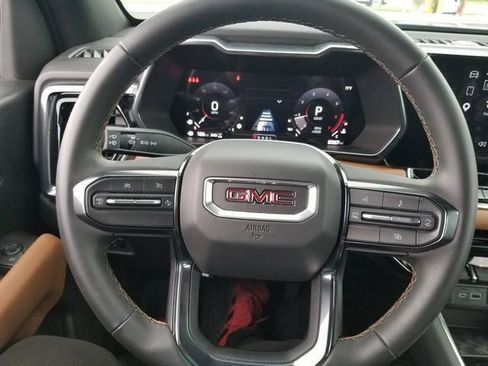 Used 2025 GMC Canyon AT4 AWD/4WD image 24