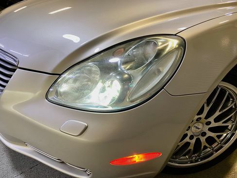 Used 2005 Lexus SC 430 Convertible RWD image 5