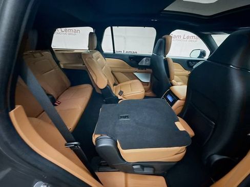 Used 2024 Lincoln Aviator Black Label w/ Dynamic Handling Package AWD/4WD image 30