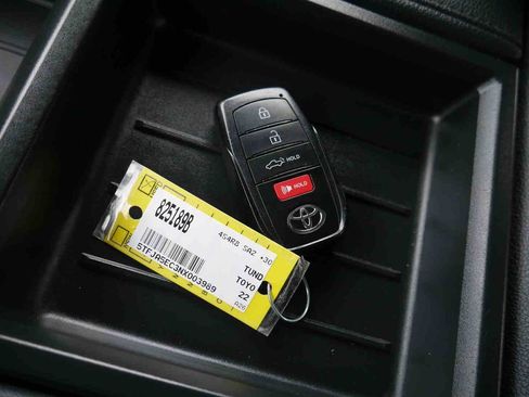 Used 2022 Toyota Tundra Limited image 31