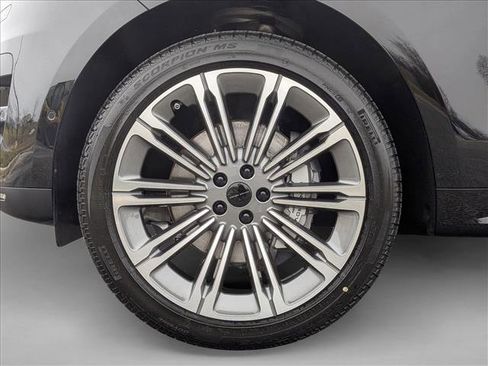 New 2026 Land Rover Range Rover Sport SE image 10