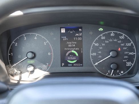 Used 2023 Toyota Corolla LE FWD image 22