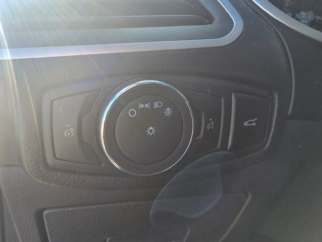 Used 2015 Ford Edge SEL w/ Equipment Group 201A AWD/4WD image 19