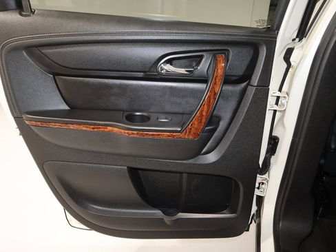 Used 2014 Chevrolet Traverse LTZ AWD/4WD image 12