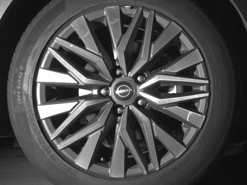 Used 2025 Nissan Altima 2.5 SV FWD image 13