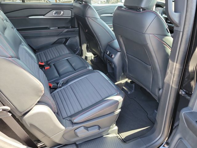Used 2025 Ford Explorer ST-Line RWD image 19