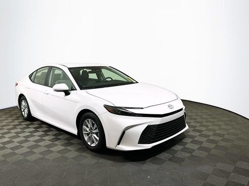 Certified 2025 Toyota Camry LE FWD image 1
