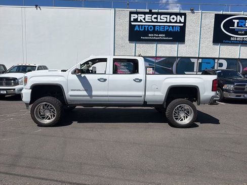Used 2017 GMC Sierra 3500 Denali w/ Duramax Plus Package AWD/4WD image 3