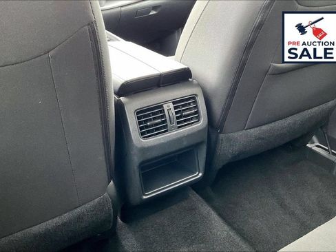 Used 2024 Nissan Rogue S FWD image 33