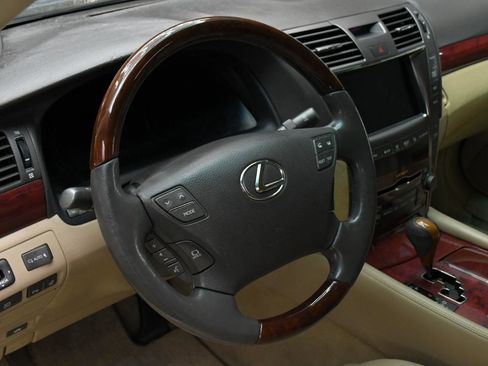 Used 2007 Lexus LS 460 Luxury Sedan image 17