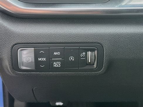 Used 2025 GMC Terrain Elevation w/ Technology Package II AWD/4WD image 16