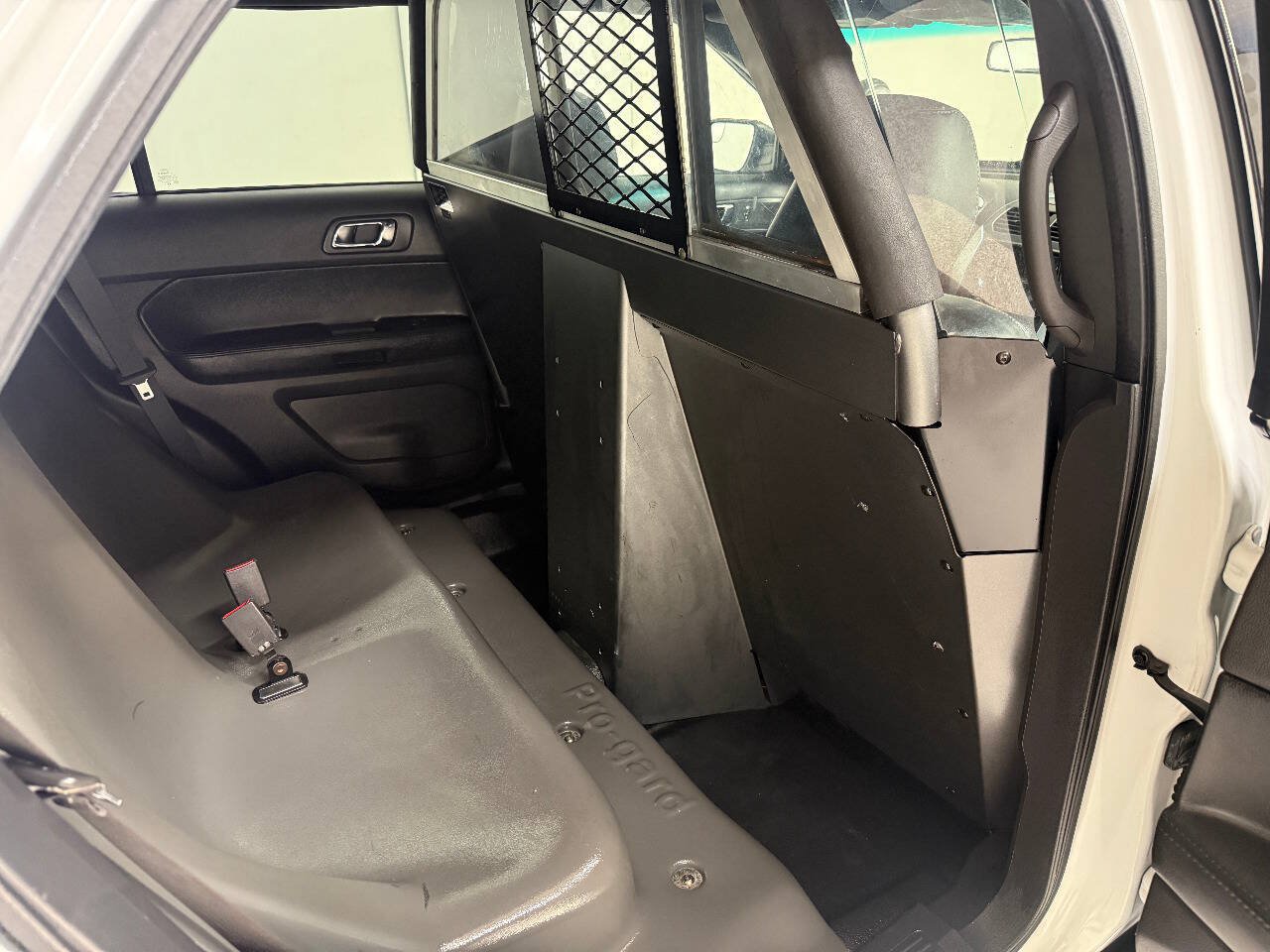 Used 2015 Ford Explorer 4WD Police Interceptor image 37