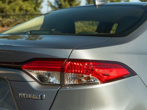 Certified 2022 Toyota Corolla LE FWD image 13