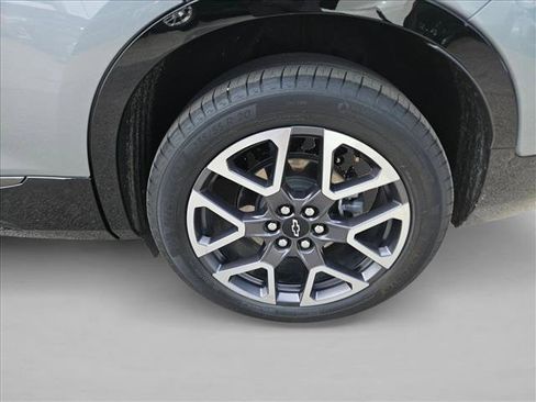 Used 2025 Chevrolet Blazer RS image 9