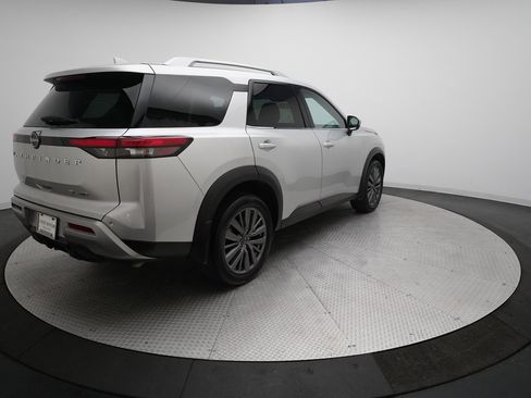 Certified 2024 Nissan Pathfinder SL w/ SL Premium Package image 38