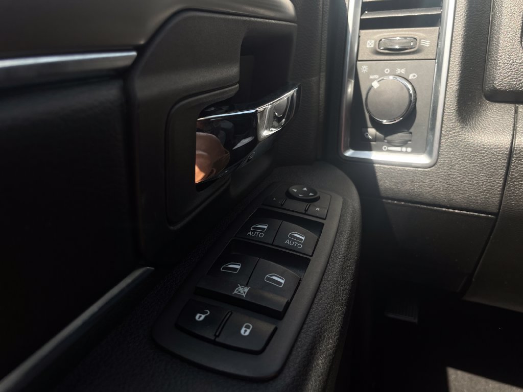 Used 2022 RAM 1500 Warlock RWD image 13