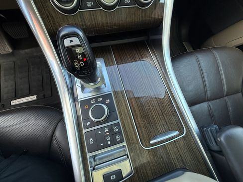 Used 2017 Land Rover Range Rover Sport HSE image 27